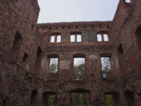 Zatonie - ruiny pałacu po 2018 r.